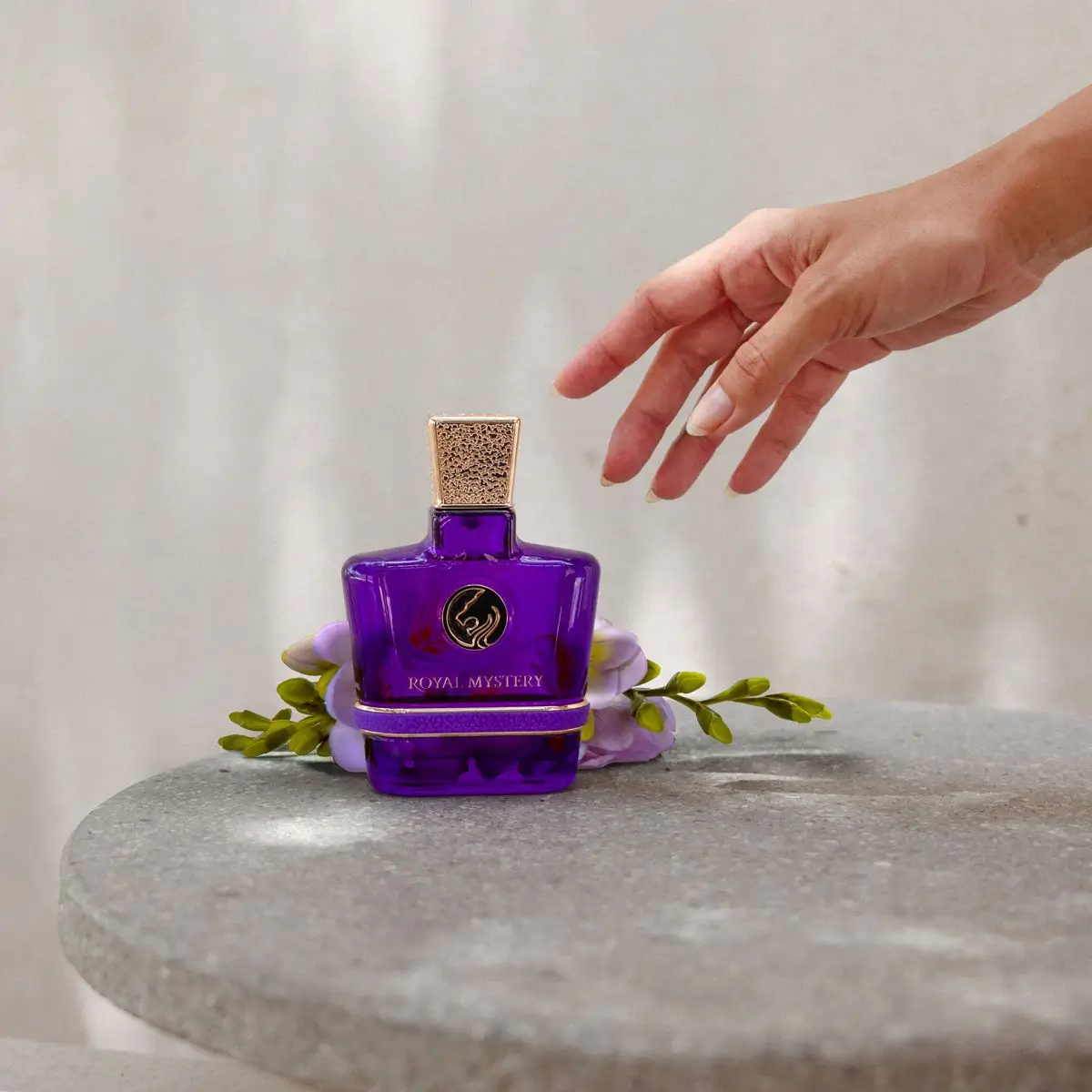 ROYAL MYSTERY - Image 4